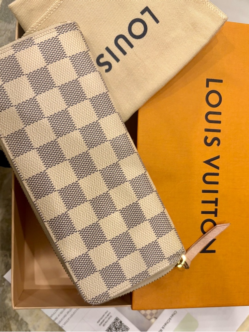 Louis Vuitton Clemence Damier Azur Zippy Wallet in Cream Check PINK Interior COA - Picture 5 of 16